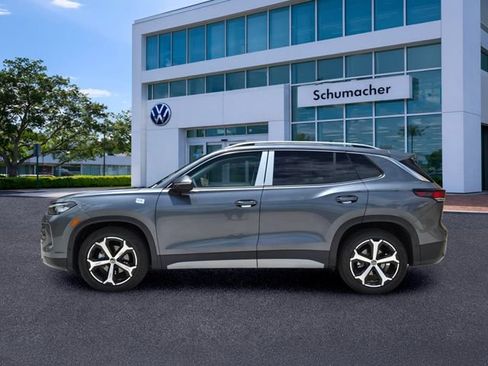 New 2026 Volkswagen Tiguan SE FWD image 4