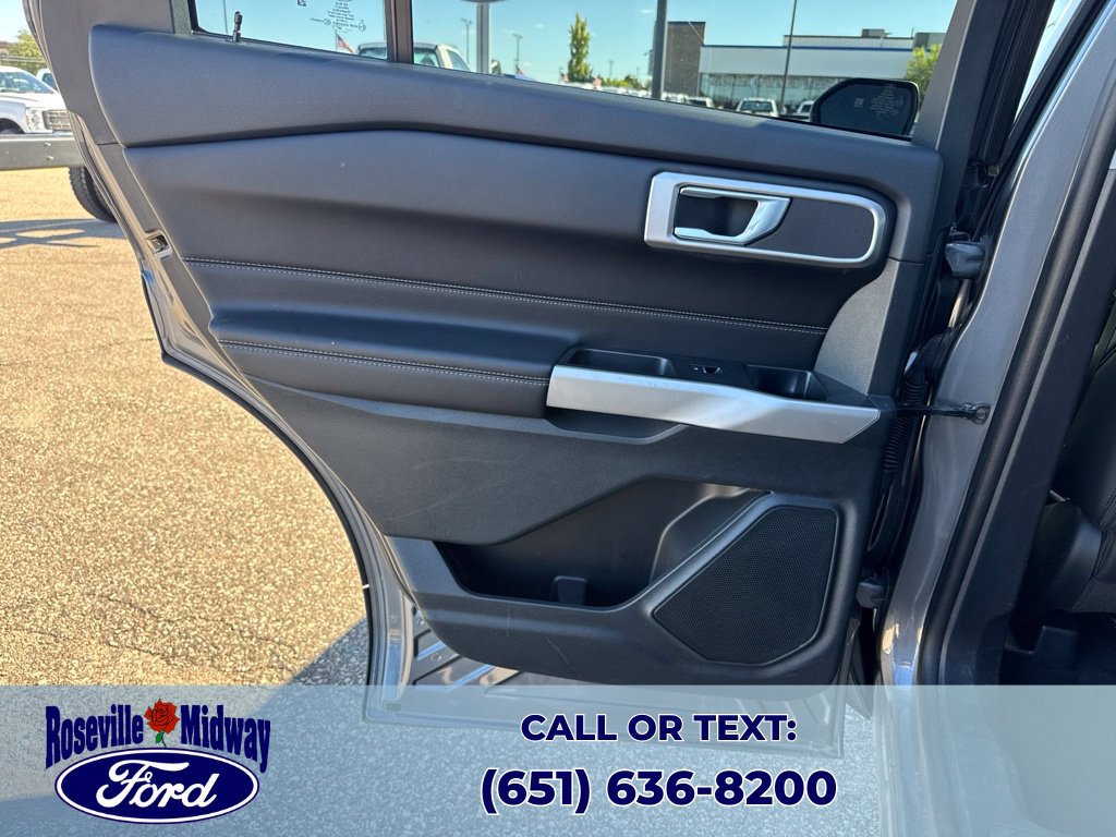 Used 2022 Ford Explorer XLT w/ Equipment Group 202A AWD/4WD image 26