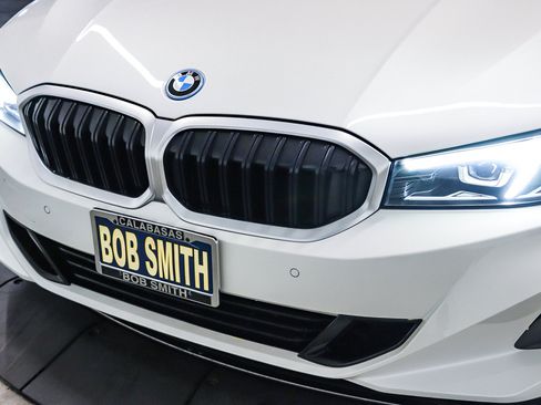 Used 2023 BMW 330e w/ Premium Package RWD image 10