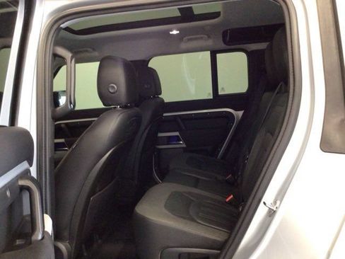 Used 2020 Land Rover Defender 110 SE AWD/4WD image 10