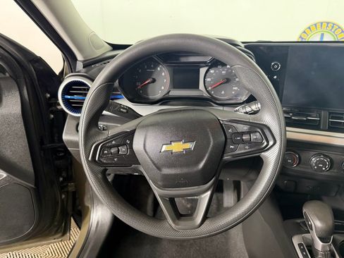 Used 2024 Chevrolet Trax LS FWD image 8