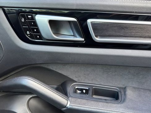 Used 2021 Porsche Cayenne GTS image 22