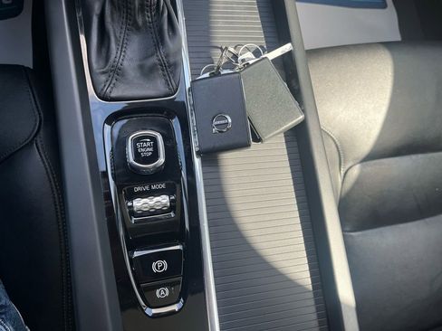 Used 2020 Volvo S60 T5 Momentum w/ Protection Package Premier image 11