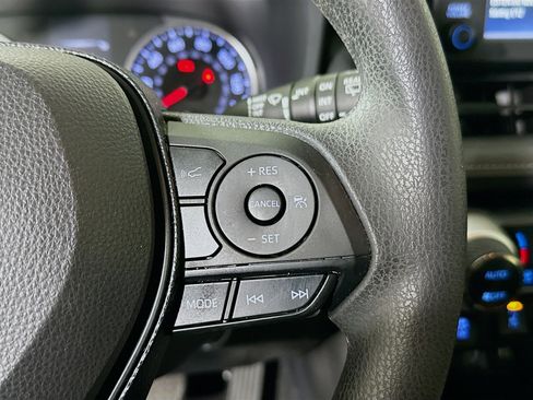 Used 2019 Toyota RAV4 XLE image 17