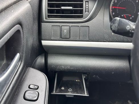 Used 2015 Toyota Camry SE image 28