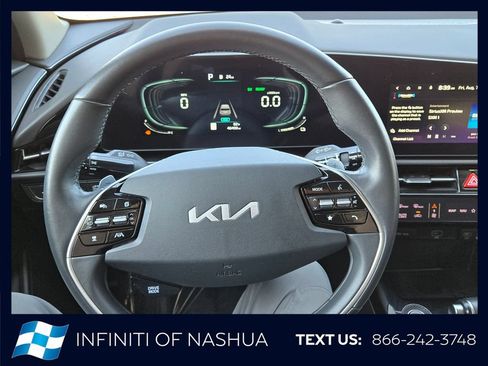 Used 2023 Kia Niro EX FWD image 19