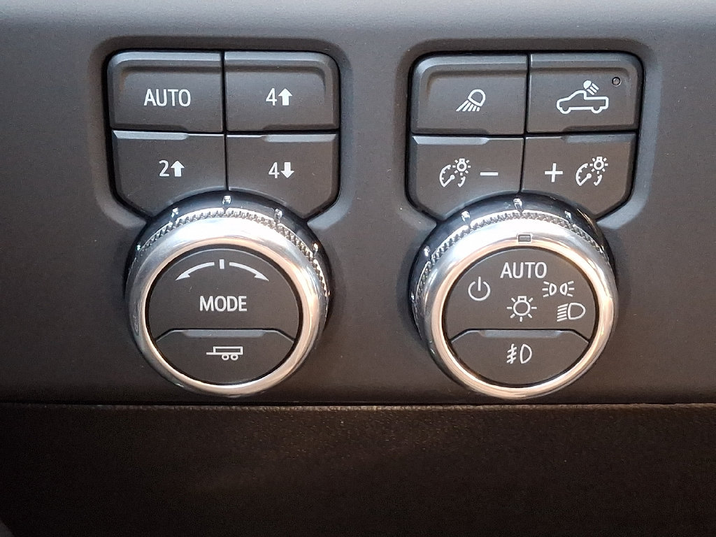 Used 2026 GMC Sierra 2500 AT4 w/ AT4 Premium Plus Package AWD/4WD image 26