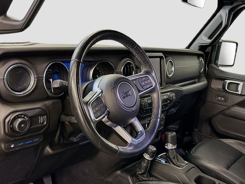 Used 2023 Jeep Wrangler Unlimited Sahara w/ Cold Weather Group AWD/4WD image 18