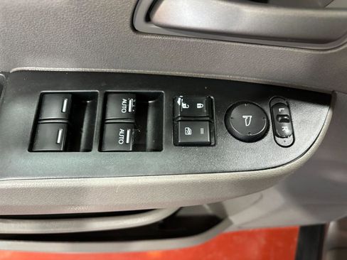 Used 2013 Honda Odyssey EX image 27