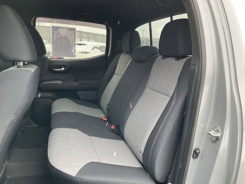 Used 2020 Toyota Tacoma TRD Off-Road image 22