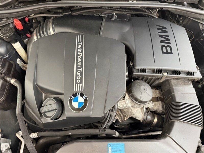 Used 2011 BMW 335i xDrive Sedan AWD/4WD image 23