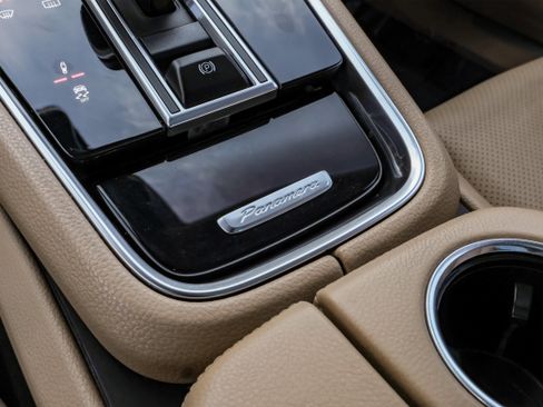 Used 2018 Porsche Panamera 4 w/ Sport Chrono Package image 35