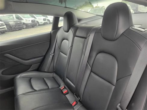 Used 2023 Tesla Model 3 Standard Range image 8