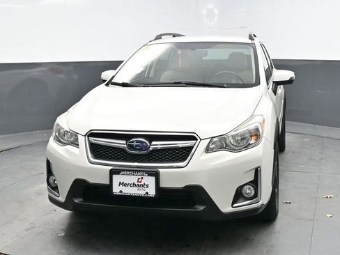 Used 2017 Subaru Crosstrek 2.0i Limited image 2