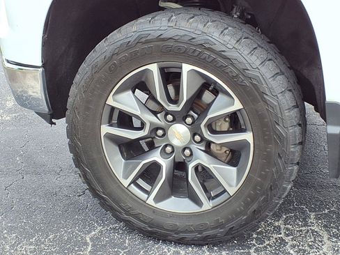 Used 2022 Chevrolet Silverado 1500 LT image 27