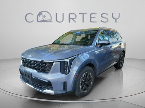 Used 2024 Kia Sorento S FWD image 2