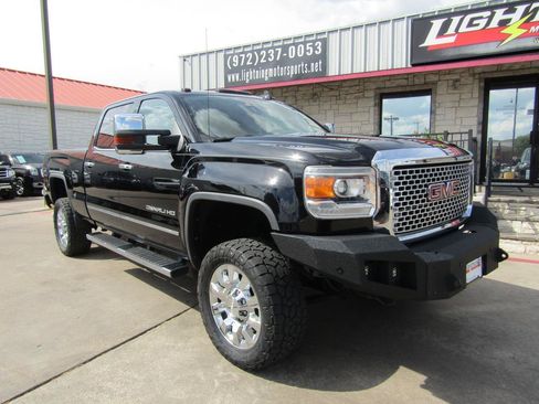 Used 2015 GMC Sierra 2500 Denali w/ Duramax Plus Package AWD/4WD image 6