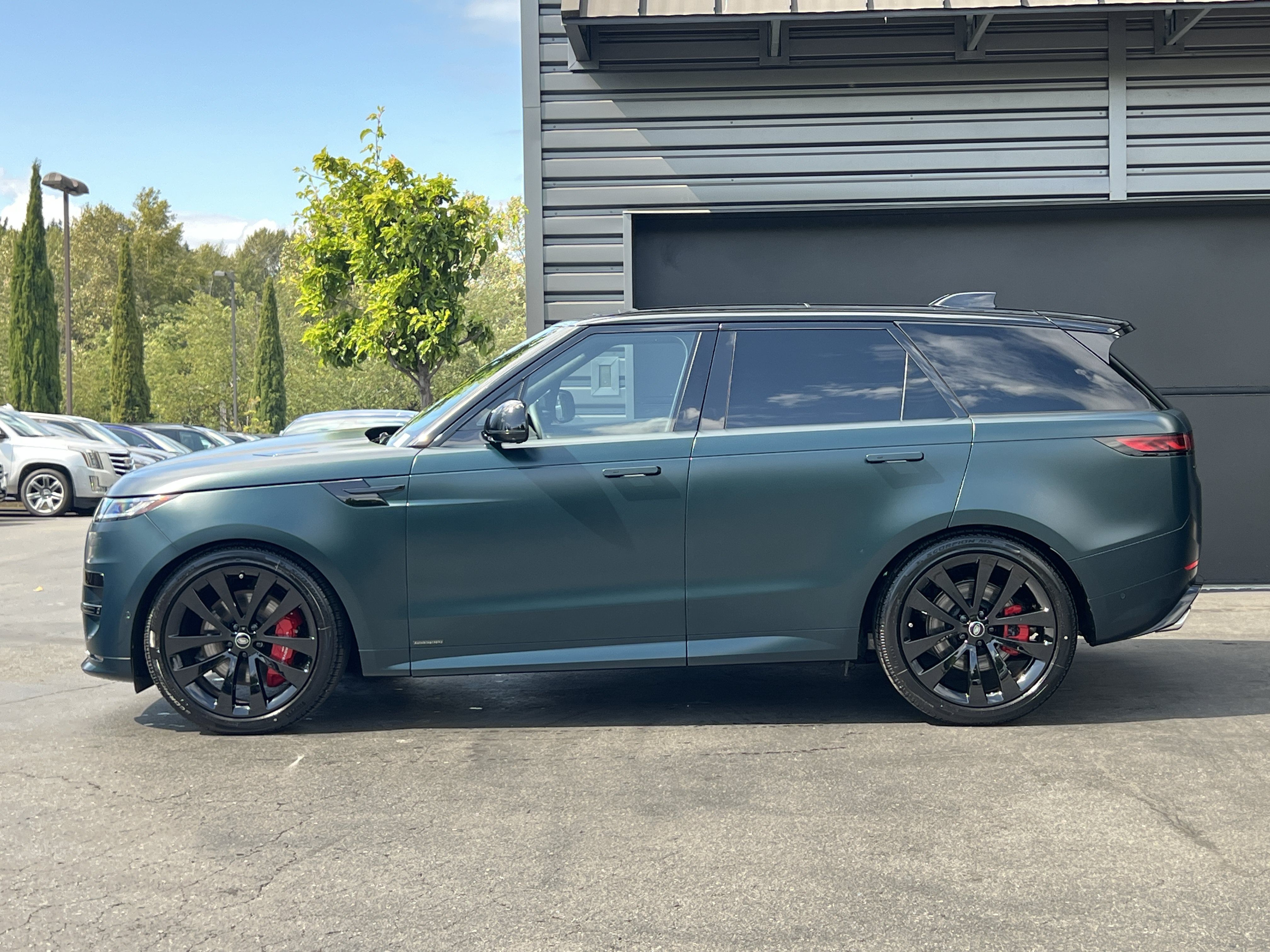 New 2025 Land Rover Range Rover Sport Autobiography AWD/4WD image 5