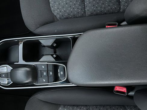 Used 2019 Hyundai Ioniq Hatchback 4D image 29