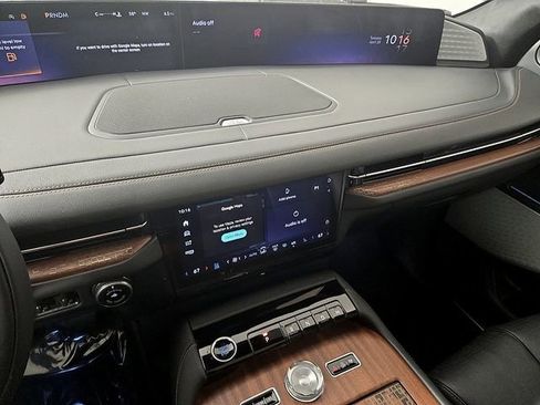 New 2026 Lincoln Navigator L Black Label AWD/4WD image 16