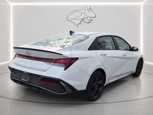 Used 2026 Hyundai Elantra Sport FWD image 5
