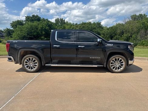 Used 2023 GMC Sierra 1500 SLT AWD/4WD image 6