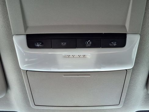 Used 2024 Nissan Sentra SV FWD image 13
