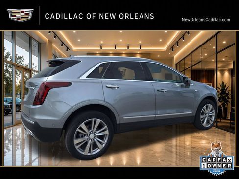Certified 2023 Cadillac XT5 Premium Luxury w/ Technology Package FWD image 3