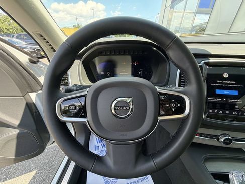 Certified 2025 Volvo XC90 T8 Ultra w/ Protection Package Premier AWD/4WD image 18
