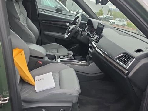 Used 2023 Audi SQ5 Premium Plus w/ Premium Plus Package AWD/4WD image 9