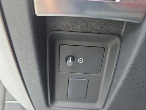 New 2026 Land Rover Defender 110 S image 25