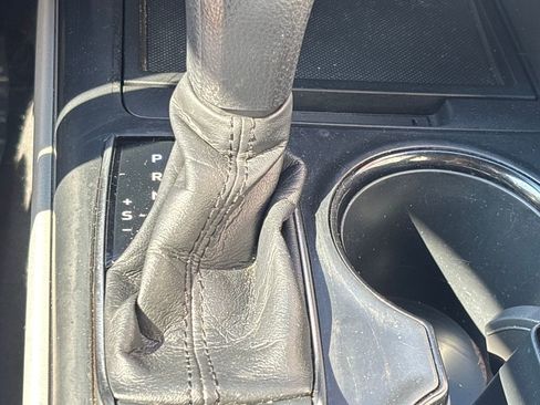 Used 2018 Toyota Camry LE image 13