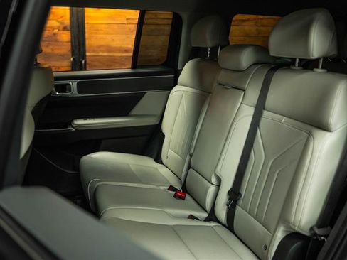 Used 2025 Hyundai Santa Fe SEL AWD/4WD image 11