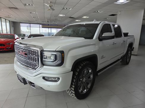 Used 2018 GMC Sierra 1500 Denali w/ Denali Ultimate Package AWD/4WD image 3