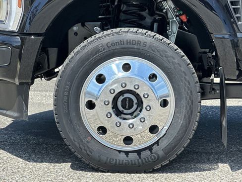 New 2026 Ford F450 Platinum w/ FX4 Off-Road Package AWD/4WD image 25