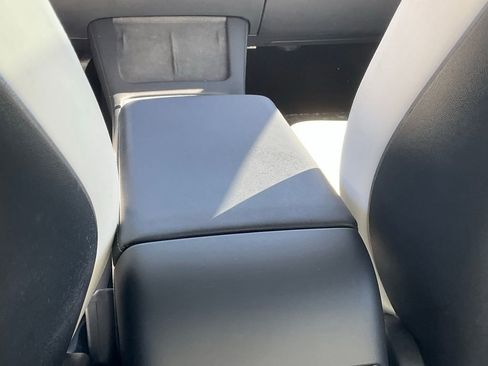 Used 2023 Tesla Model 3 Standard Range image 48