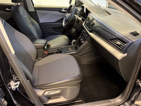 Certified 2023 Volkswagen Taos SE w/ Panoramic Sunroof Package FWD image 10