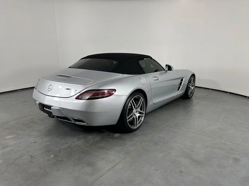 Used 2012 Mercedes-Benz SLS AMG Roadster image 7