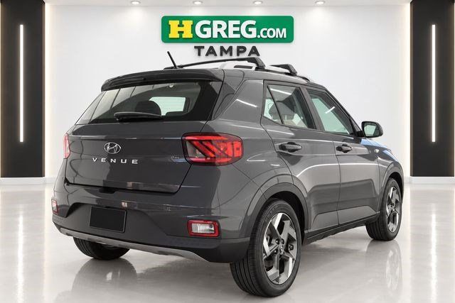 Used 2024 Hyundai Venue SEL FWD image 6