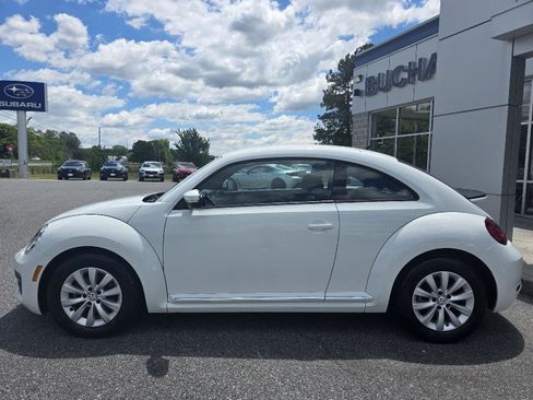 Used 2019 Volkswagen Beetle 2.0T S FWD image 9