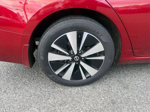 Used 2019 Nissan Altima 2.5 SV FWD image 15
