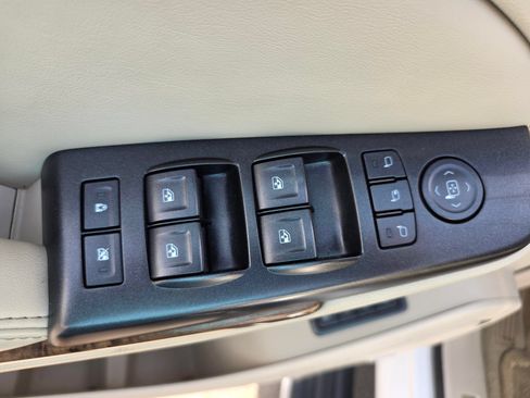 Used 2016 GMC Yukon Denali AWD/4WD image 23