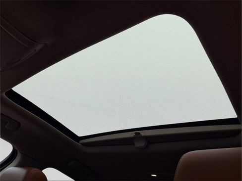 Used 2017 GMC Acadia SLT image 22