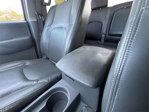 Used 2012 Nissan Frontier SL w/ Moonroof Pkg image 23
