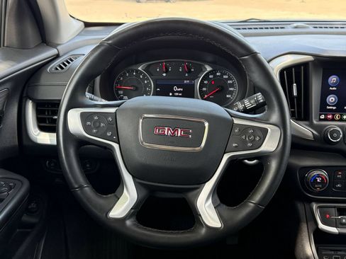 Used 2024 GMC Terrain SLT AWD/4WD image 29