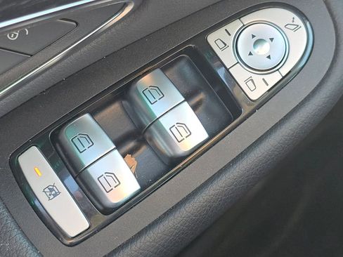 Certified 2022 Mercedes-Benz GLC 300 4MATIC image 28