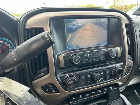 Used 2017 GMC Sierra 3500 Denali w/ Duramax Plus Package AWD/4WD image 26