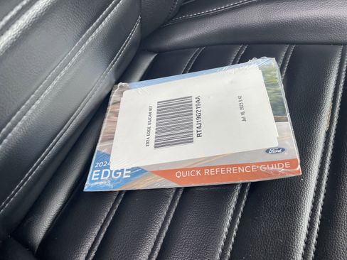 Used 2024 Ford Edge SEL w/ Convenience Package image 23
