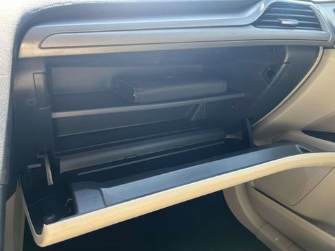 Used 2019 Ford Fusion SE FWD image 34