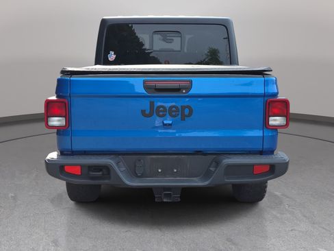 Used 2022 Jeep Gladiator Sport AWD/4WD image 2
